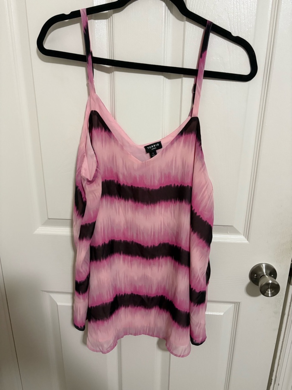 Torrid Sophie Pink & Black Abstract Striped Chiffon Cami Top Size 0x